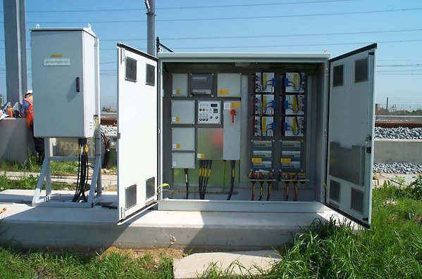 6 Transformer Cubicle with
Site Lighting Enclosure